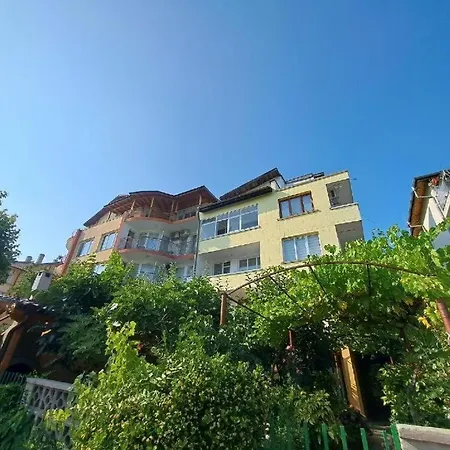Capri Family Приморско