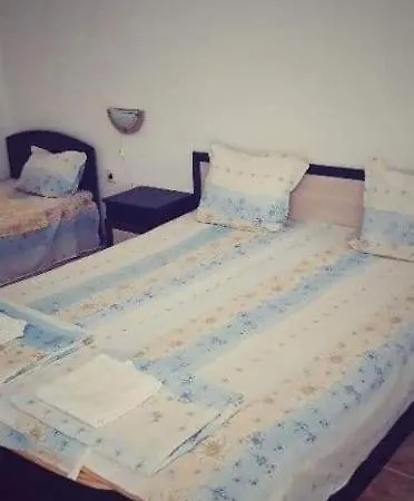 Хотел Capri Family Приморско